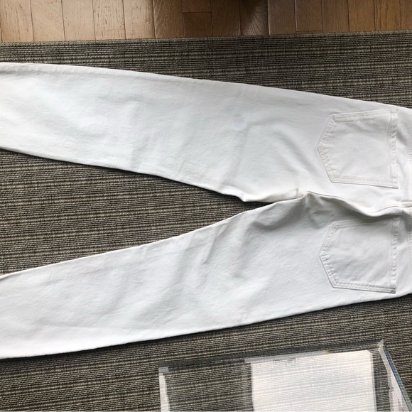 Zara women’s high waist cropped white jeans. Sz 8 - Picture 3 of 7